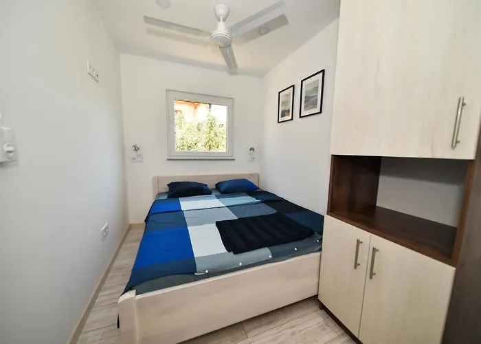Appartement By The Sea Drage, Biograd - 15536 *